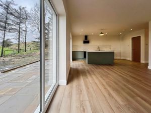 Photo 19- click for photo gallery